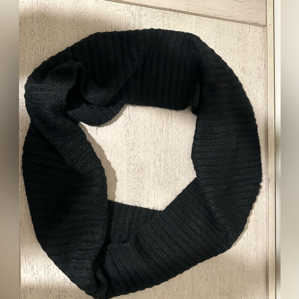 Merona Black Textured Infinity Scarf